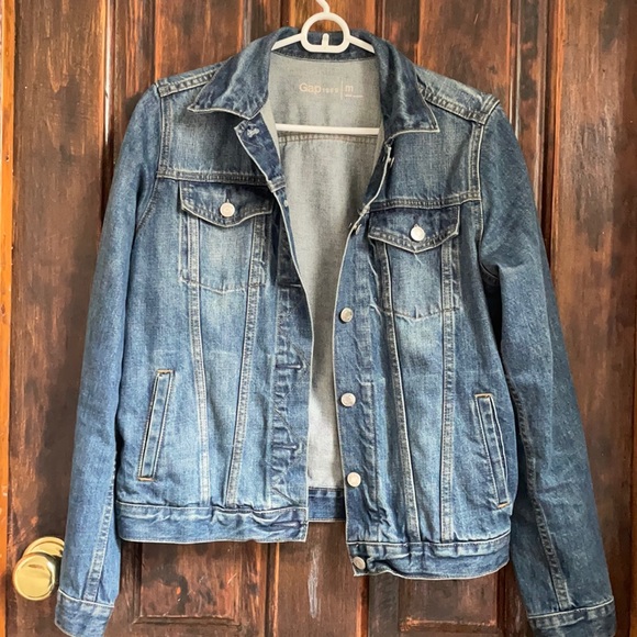 GAP Jackets & Blazers - Gap Fitted Jean Jacket